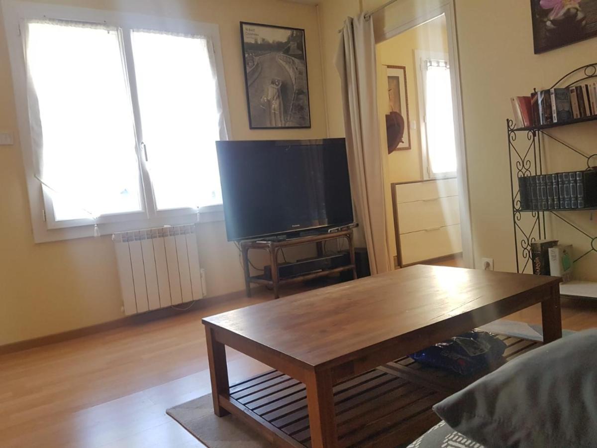 Charmante maisonnette 2-4 personnes avec wifi Surgères Extérieur photo